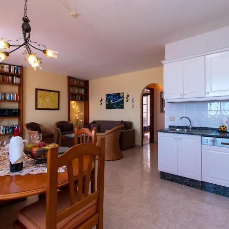 Apartment Penthouse Heidi Apartman Caleta de Interián